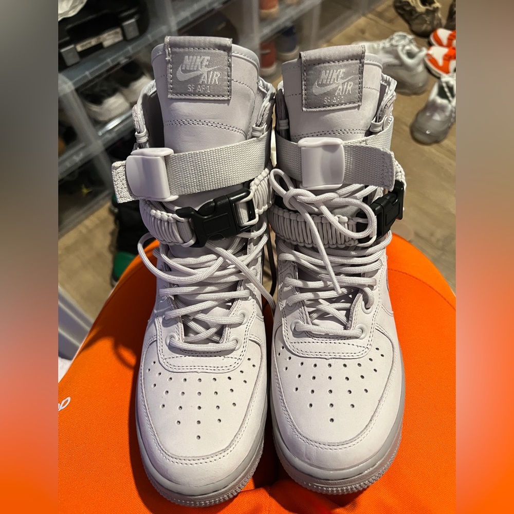 Nike SF Air Force 1 Women's Boot size 7.5